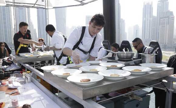 Dinner in the Sky Activities – Weekdays ( Sunday to Thursday ) / Session 6 – Dinner 3 – ( 9:30 PM – 11:00 PM )